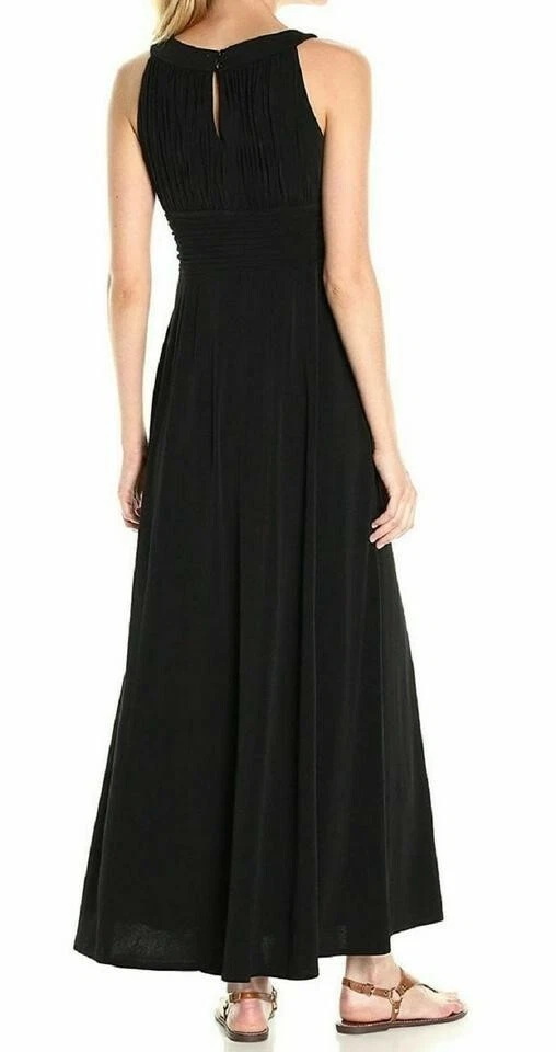 Sangria sleeveless 2025 keyhole gown