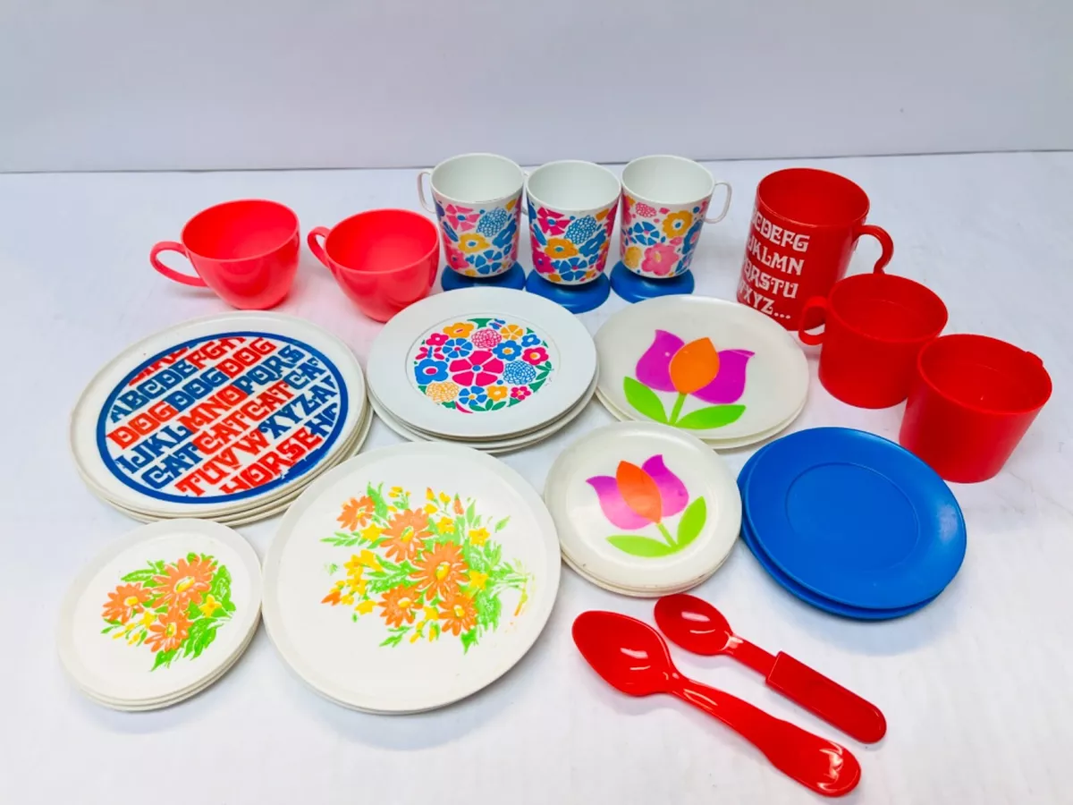 Pretend plates and shop cups