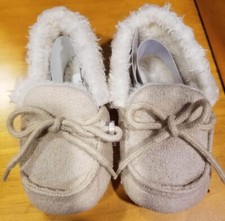 Luvable Friends baby Moccasins 6-12 Months