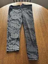 Under Armour Womens Heat Gear Graphic Leggings Size LG Lot Of 2