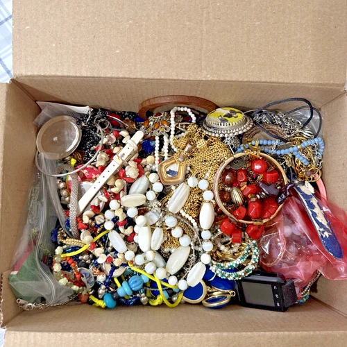 VTG Costume Jewelry 9+ Pound Lot Unsearched Parts To Wearable As Is