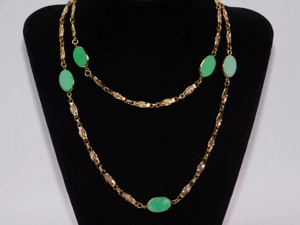Collar Cadena Eslabón Navette Repujado Tono Dorado Calcedonia Verde Vidrio Vintage Foto 2 de 4