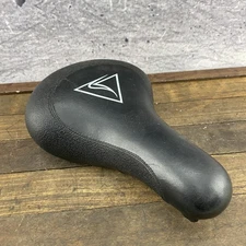 Vintage BMX Padded Seat Viscount TDC-2 Bicycle Saddle Mid School Cuts