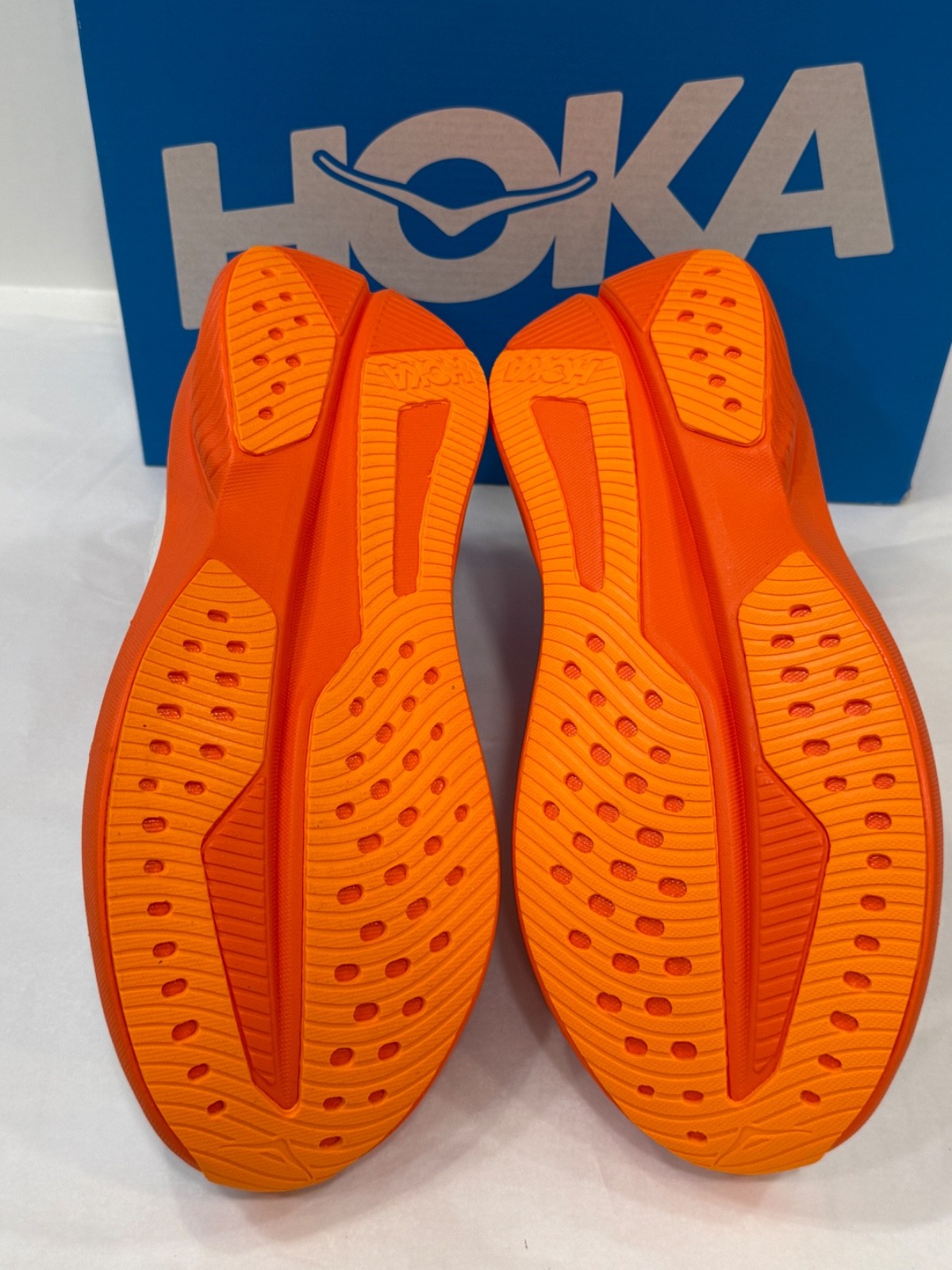 HOKA One One Mach 6 SZ 8 B Women’s 1147810 FLV  White thumbnail 8