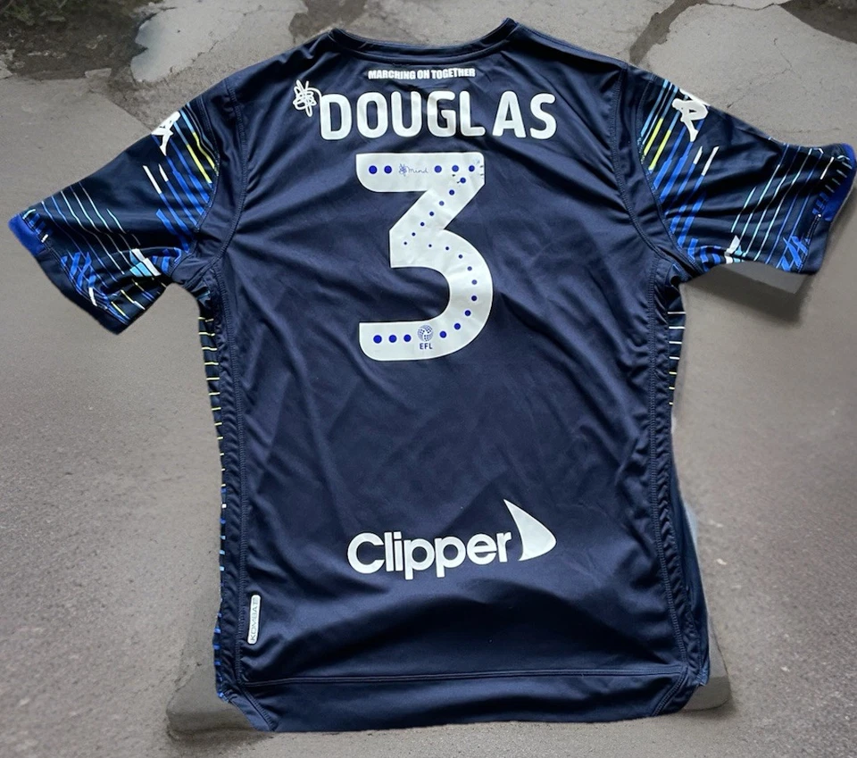 Leeds United 2018-19 Third Shirt Size L With Douglas 3 On The Back - Image 2 of 2