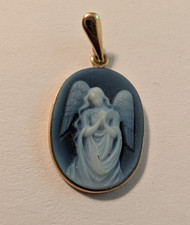 Vintage 10K Yellow Gold Blue and White Guardi...
