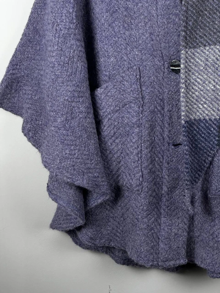 John Branigan Weavers Ireland Wool Cape Poncho - Image 3 of 4