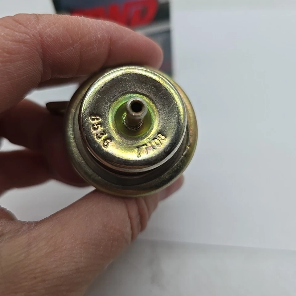 Regulador de presión de inyección de combustible-VIN: M BWD 22852 Foto 3 de 4