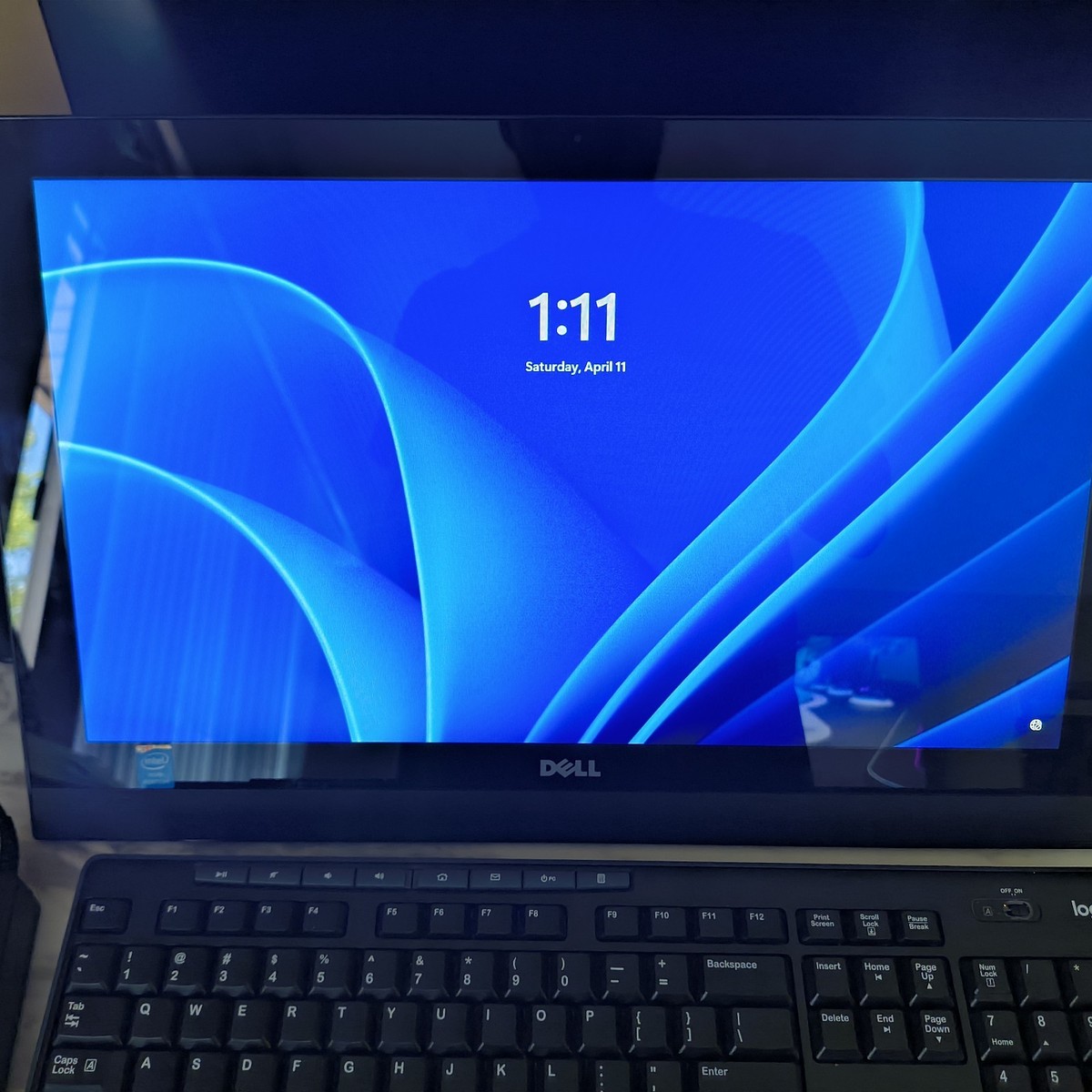 Dell Inspiron 20 Model 3043 All-in-One PC Pentium 8GB 465GB