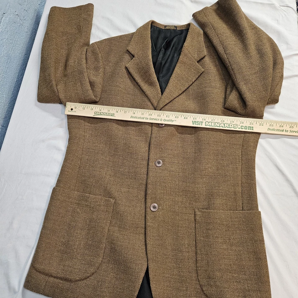 J Ferrar Men's Blazer Brown Tweed 40R 100% Wool 3 Button, Flaws - Image 4 of 4