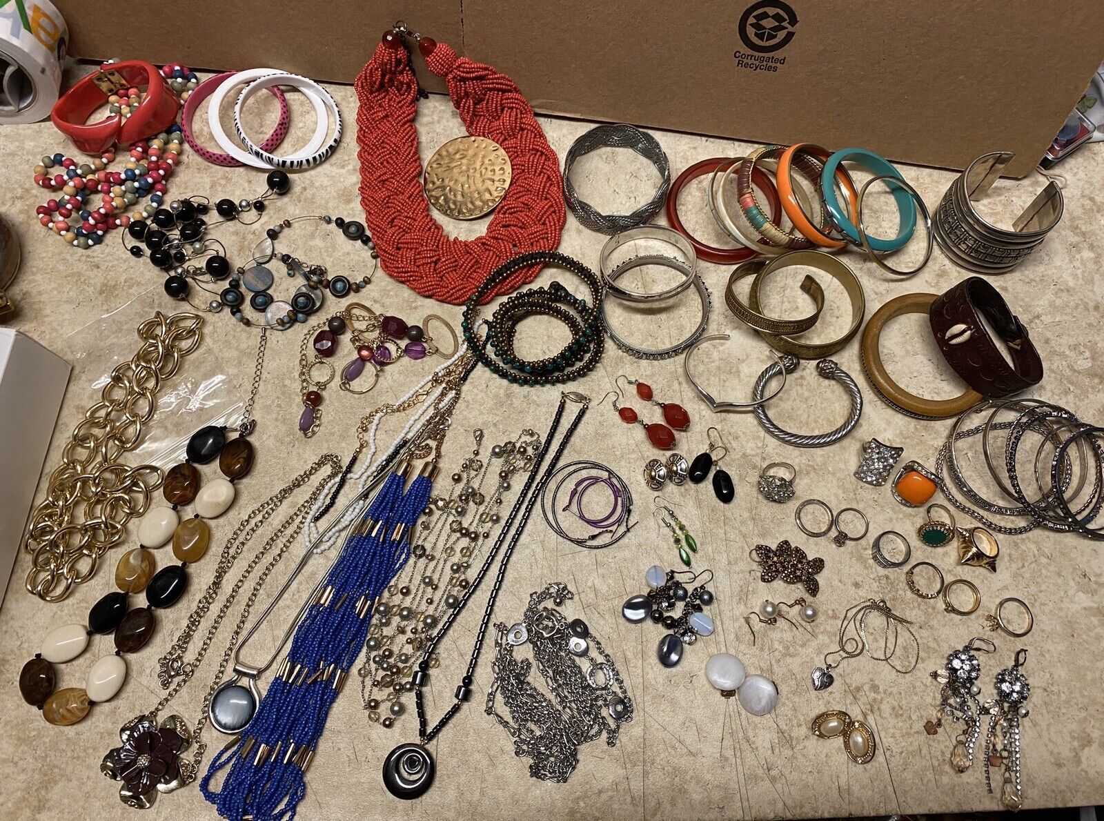 3Lb Lot of Costume Jewelry Necklaces Bracelets Ri… - image 1