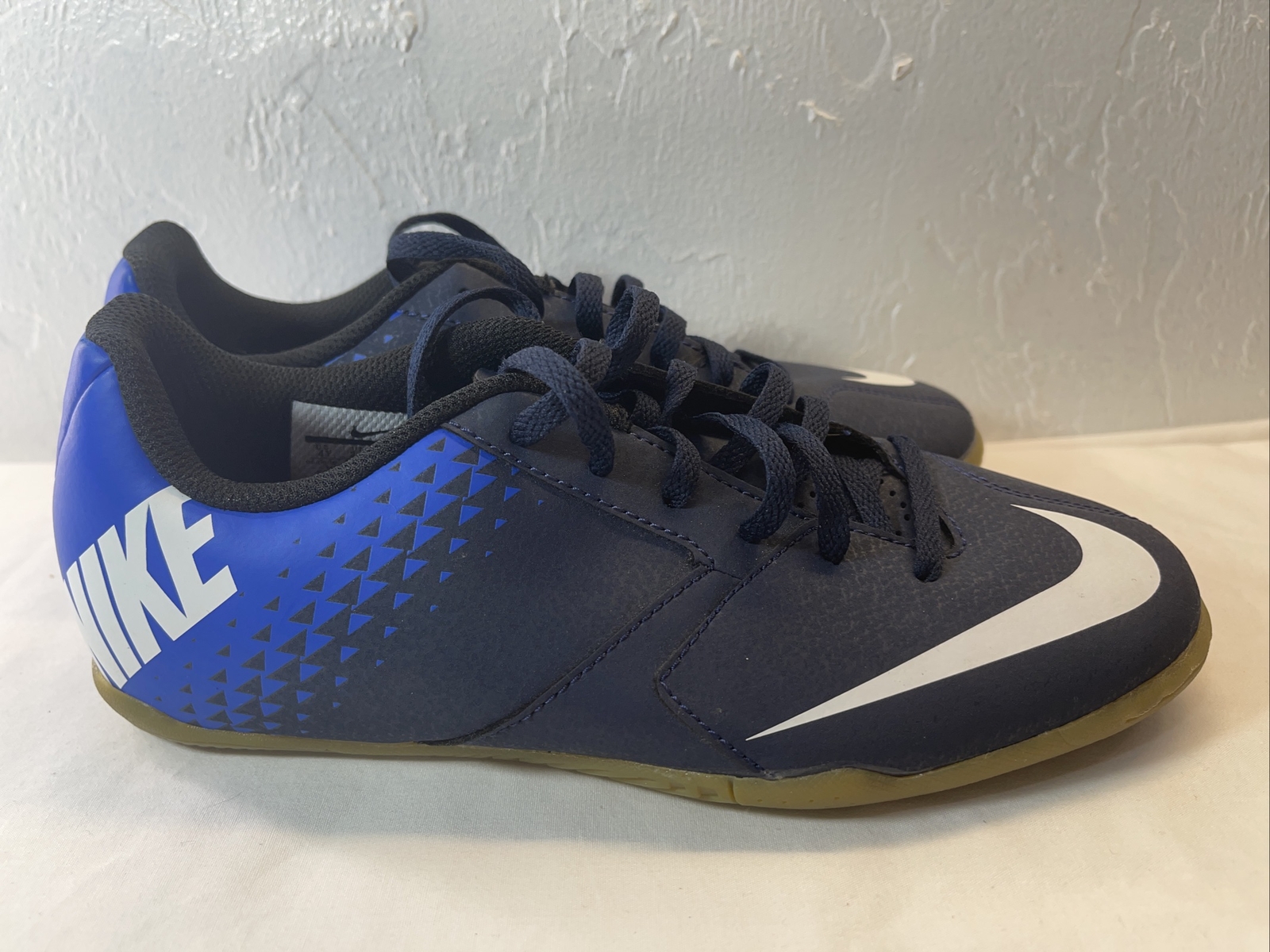 nike men's bombax indoor soccer shoes
