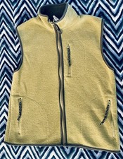 OLD NAVY Olive Green YOUTH UNISEX SIZE MEDIUM Fleece Vest COMFORTABLE Versatile