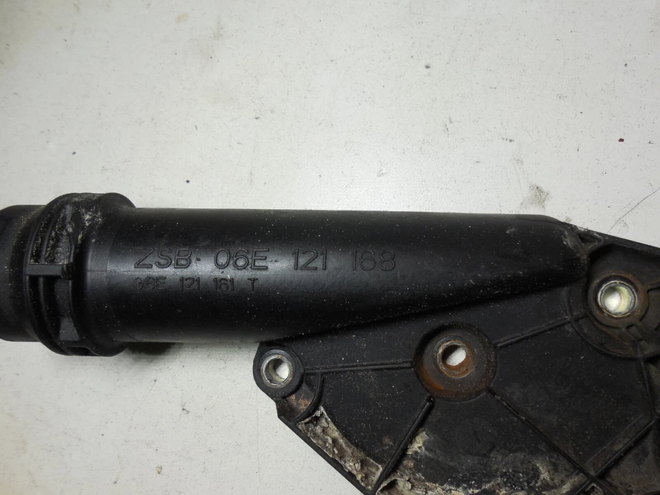 Audi A6 Quattro 2008 3,2 L V6 bomba de agua termostato cubierta de carcasa Foto 3 de 4