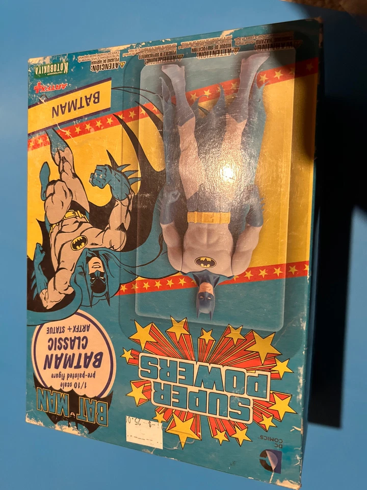 "Estatua figura gris azul superpoderes Batman Kotobukiya escala 1/10 7,5"" alto" Foto 2 de 4