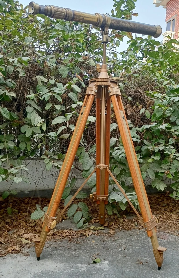 Telescopio de latón vintage sobre elegante soporte trípode piso náutico antiguo marítimo Foto 3 de 4