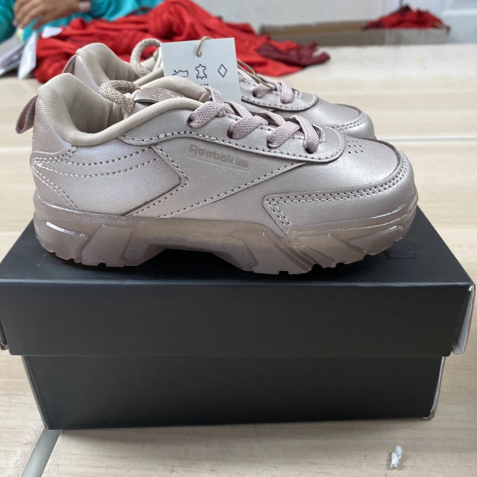 Tenis para bebés Reebok Club C Cardi oro rosa H03315 Foto 3 de 4