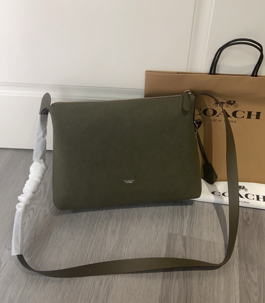 NWT CCW77 MOTT 33 Messenger Bag Shoulder Bag Suede Olive 