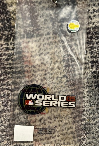 ⚾🏆 2005 World Series Lanyard & Sleeve – White Sox vs Astros | Champions Edition - Picture 2 of 4