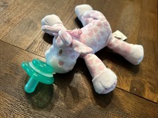 Nookums Jaspie Pink Giraffe Paci Plushies Pacifier Holder