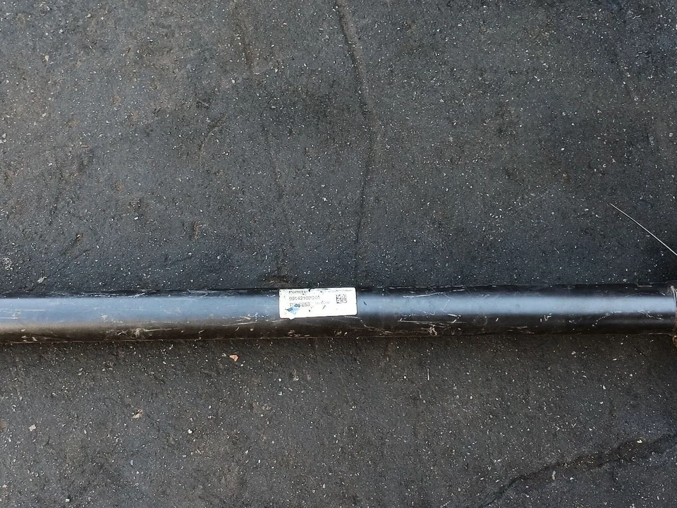 Hélice del eje de transmisión delantero 99142102001 Porsche 911 AWD 12-19 Foto 4 de 4