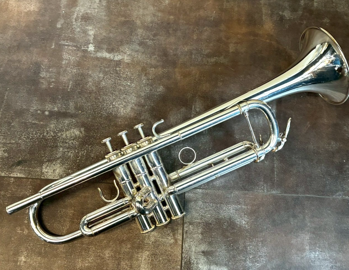 Yamaha YTR-8335S Custom Bb Trumpet Silver-Plated w/ Case Japan