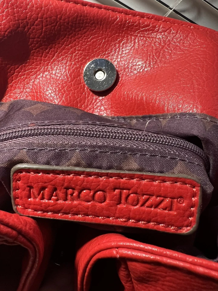 Marco Tozzi Red Faux Leather Bag w/Double Partial Silver Chain Straps - Image 4 of 4