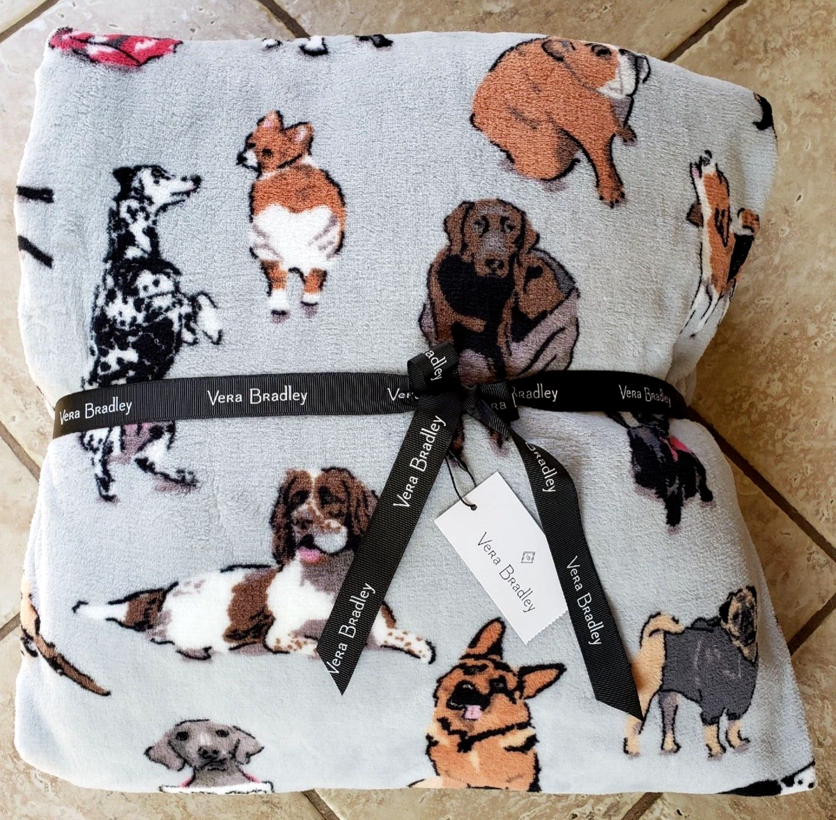 Dog top throw blanket