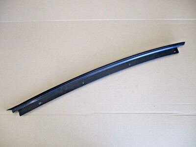 Chevrolet Beretta Zierleiste Zierblende Leiste Windschutzscheibe rechts NEU 