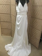 Vintage Bridal gown. A must have, perfect for bride or maid of honor 