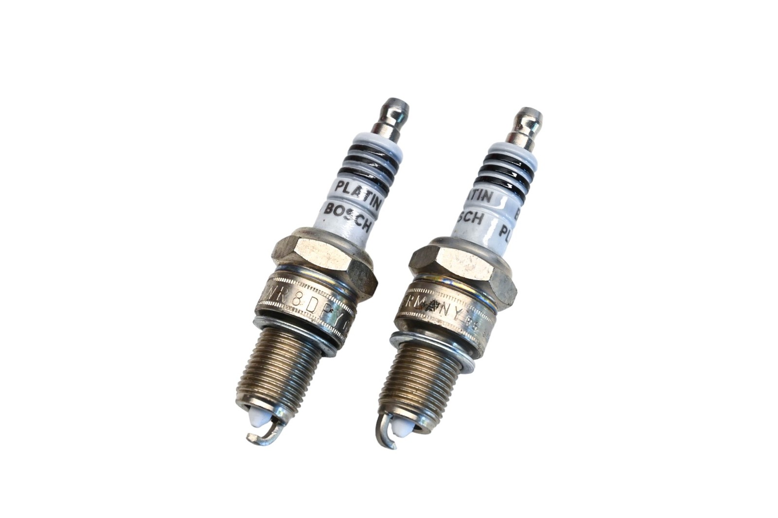 Bosch Platinum Spark Plugs Qty 2 NOS