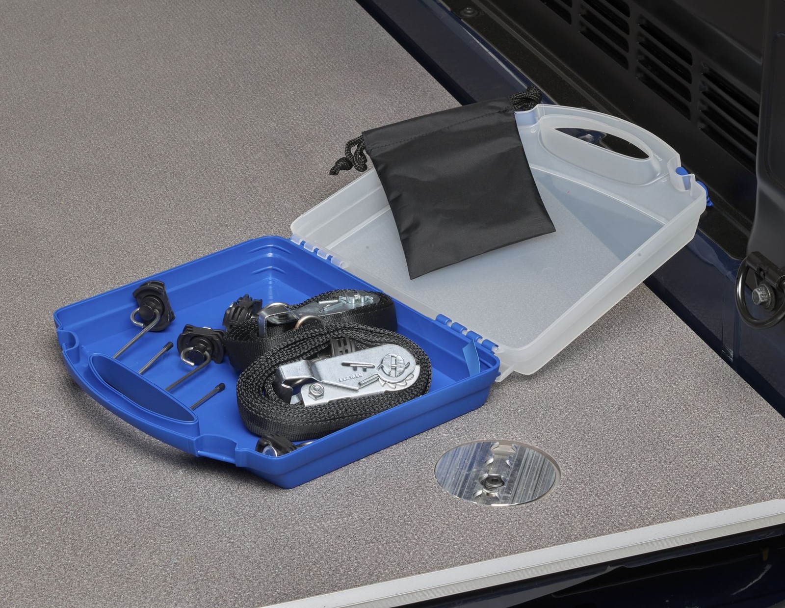 Fixation de chargement Ford avec modules translucides antichoc