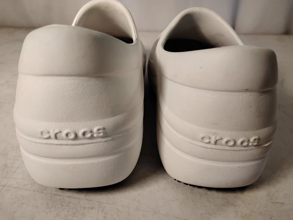 Crocs dual comfort white nurse work shoes 8W slip resistant sole womens - Image 4 of 4