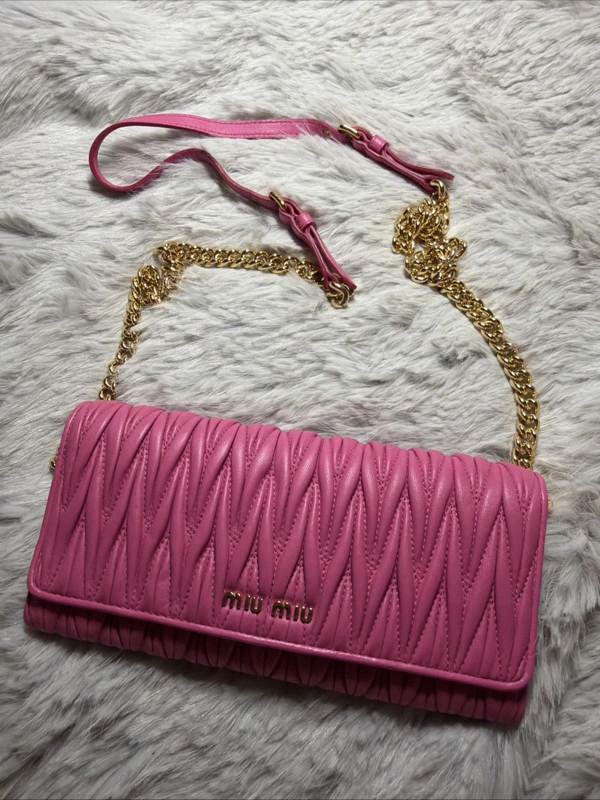 Miu Miu — NWT Authentic Miu Miu Wallet pink Matelasse leather crossbody with Chain WOC