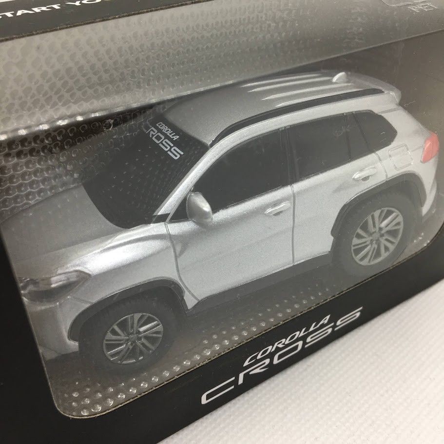 Toyota Corolla Cross Pull Back Car 1/43 Scale Toy Figure