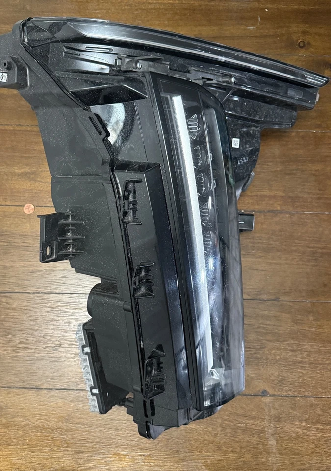 Faro LED perfecto 23-25 Cadillac Lyriq pasajero derecho lado derecho OEM 85022350 Foto 2 de 4