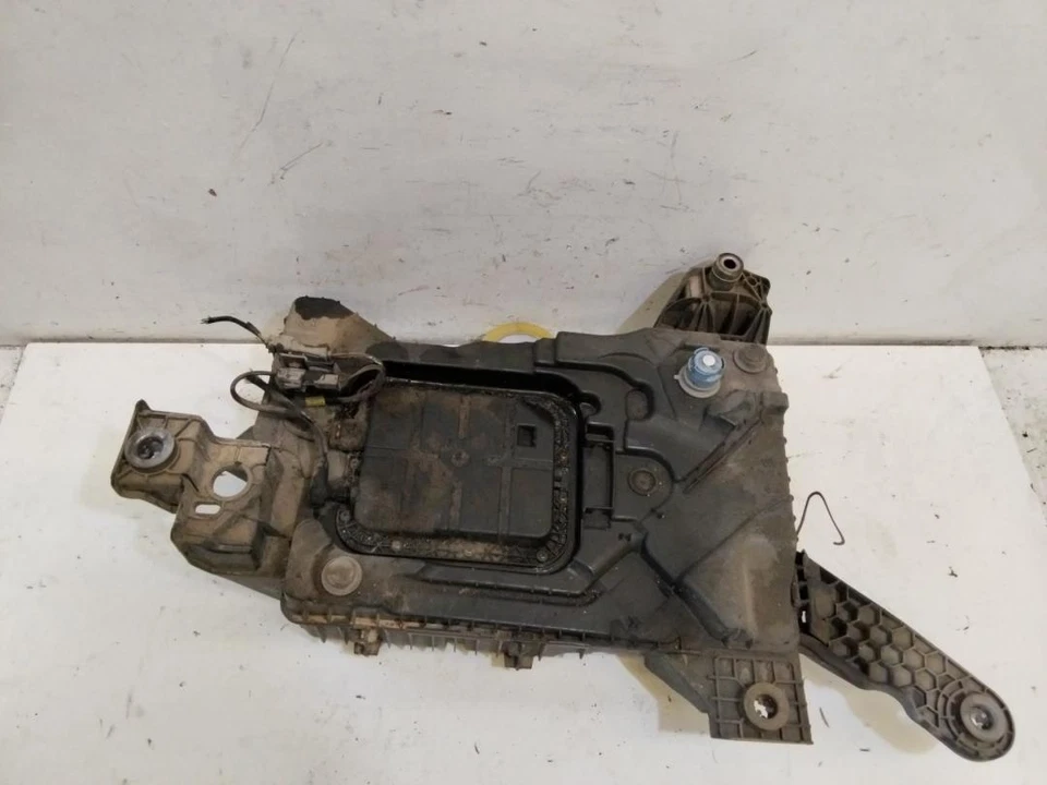 12674101 Deposito Adblue para PEUGEOT 308 SW * 1686771 - Imagen 2 de 4