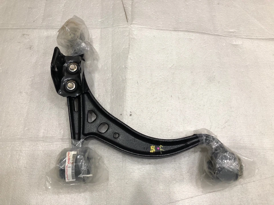 *NUEVO BRAZO DE CONTROL INFERIOR DELANTERO DERECHO PASAJERO OEM 1997-2000 LEXUS SC400 SC300 NUEVO Foto 3 de 4