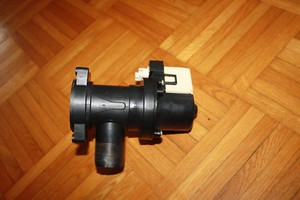 Laugenpumpe Bauknecht WA STAR 76 EX  Waschmaschine ( kein Dachbodenfund )