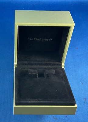 VAN CLEEF & ARPELS BOX VINTAGE