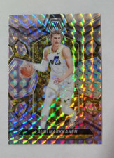 2022-23 Panini Mosaic Basketball Lauri Markkanen Silver Mosaic Prizm No. 38 Jazz