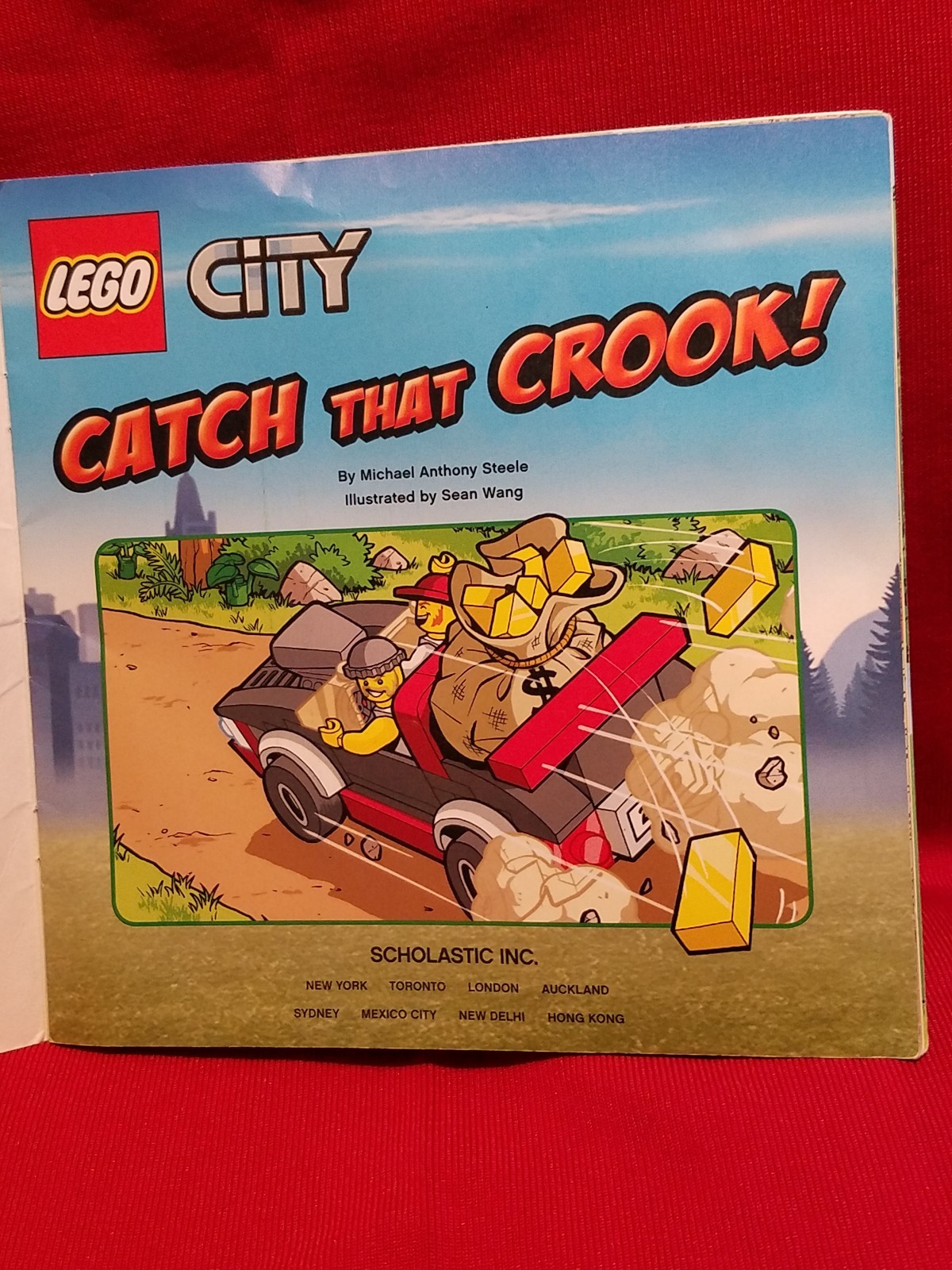 LEGO/® City Catch That Crook! 8x8