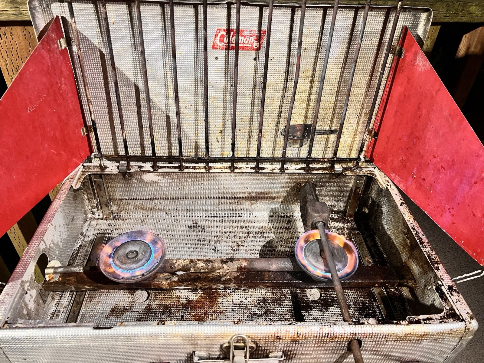 Vintage COLEMAN 442 Red Diamond 2 Burner, Aluminum Camp Stove Camping Grill