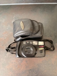 Retro Samsung AF Zoom 1050 35mm Compact Film Point & Shoot Camera With Case
