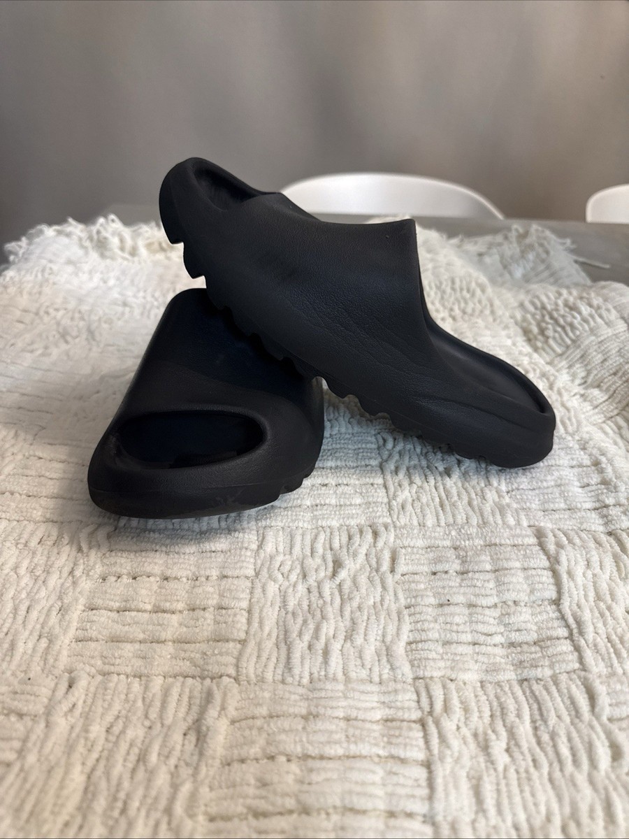Adidas Yeezy Slide Size 9 Onyx Black Slip On Sandal Casual Comfort