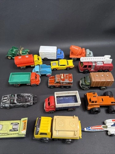 Lot Of Vintage Hot Wheels Lesney Matchbox Tonka Die Cast And Plastic Vehicles