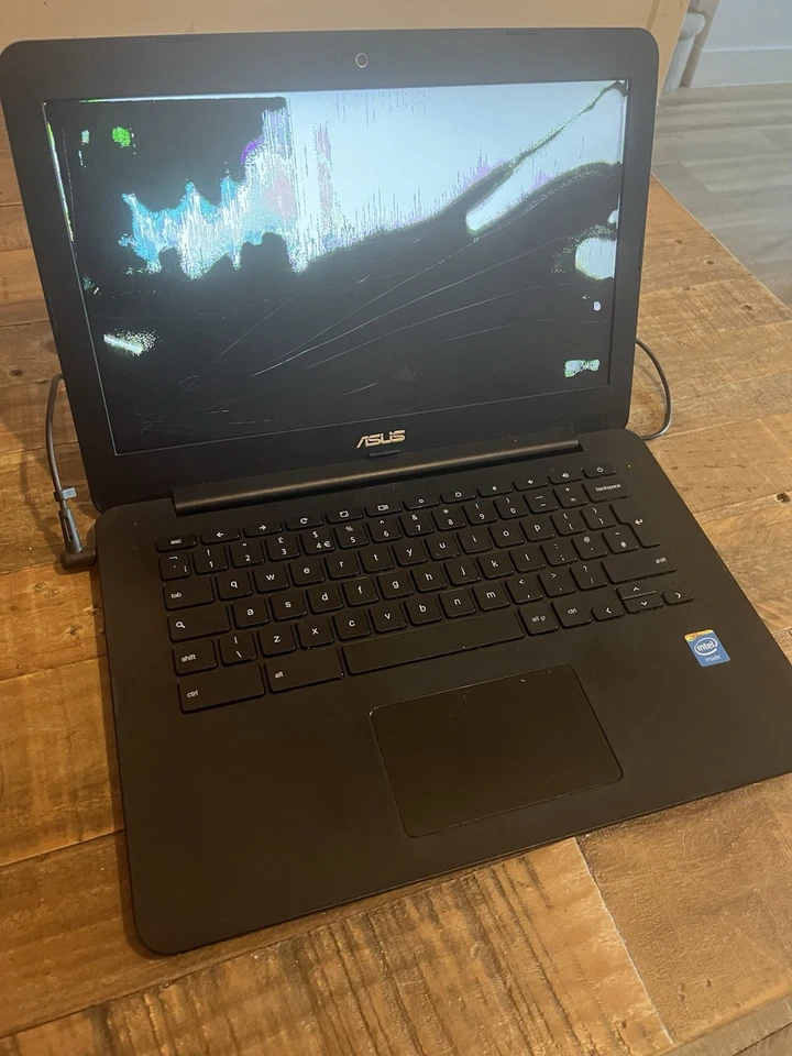 ASUS Chromebook C300M Laptop Black - Image 3 of 4