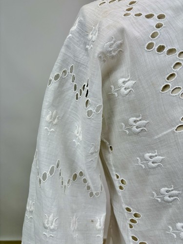 Antique Edwardian white cotton embroidered blouse w/ Lace Panels Scalloped Hems - Picture 12 of 17