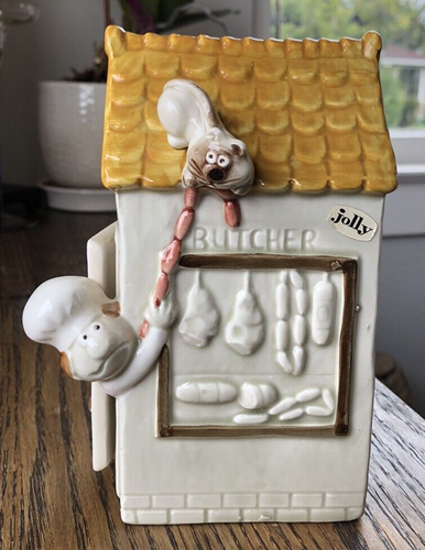 Vintage 1970s Ceramic Piggy Bank Butcher Shop w/ Cat Stealing Sausages Humorous - Afbeelding 1 van 9