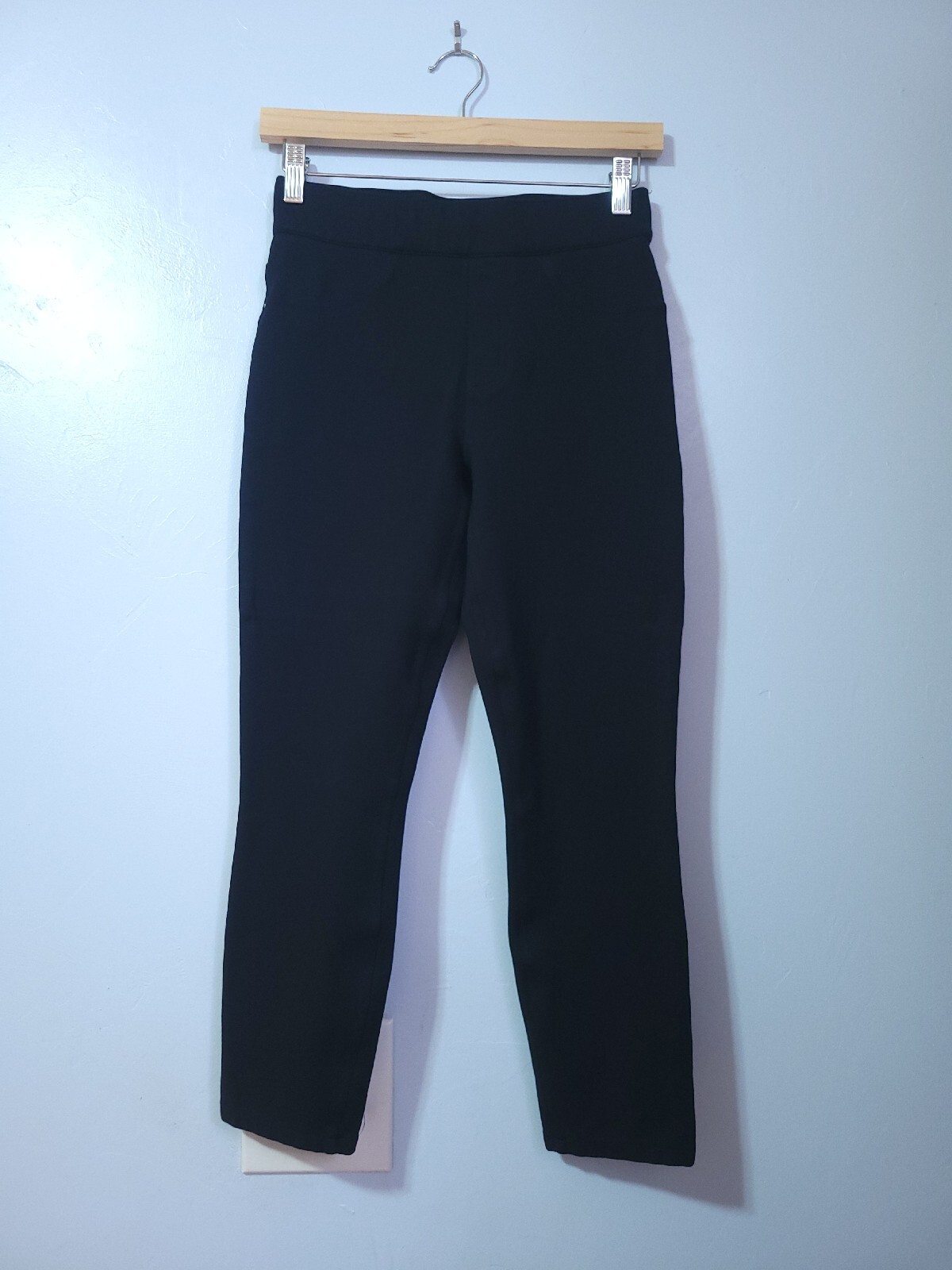 SPANX Ponte Stretch Solid Black Pull On Cropped P… - image 1